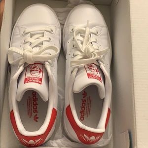 Women’s Adidas sneakers